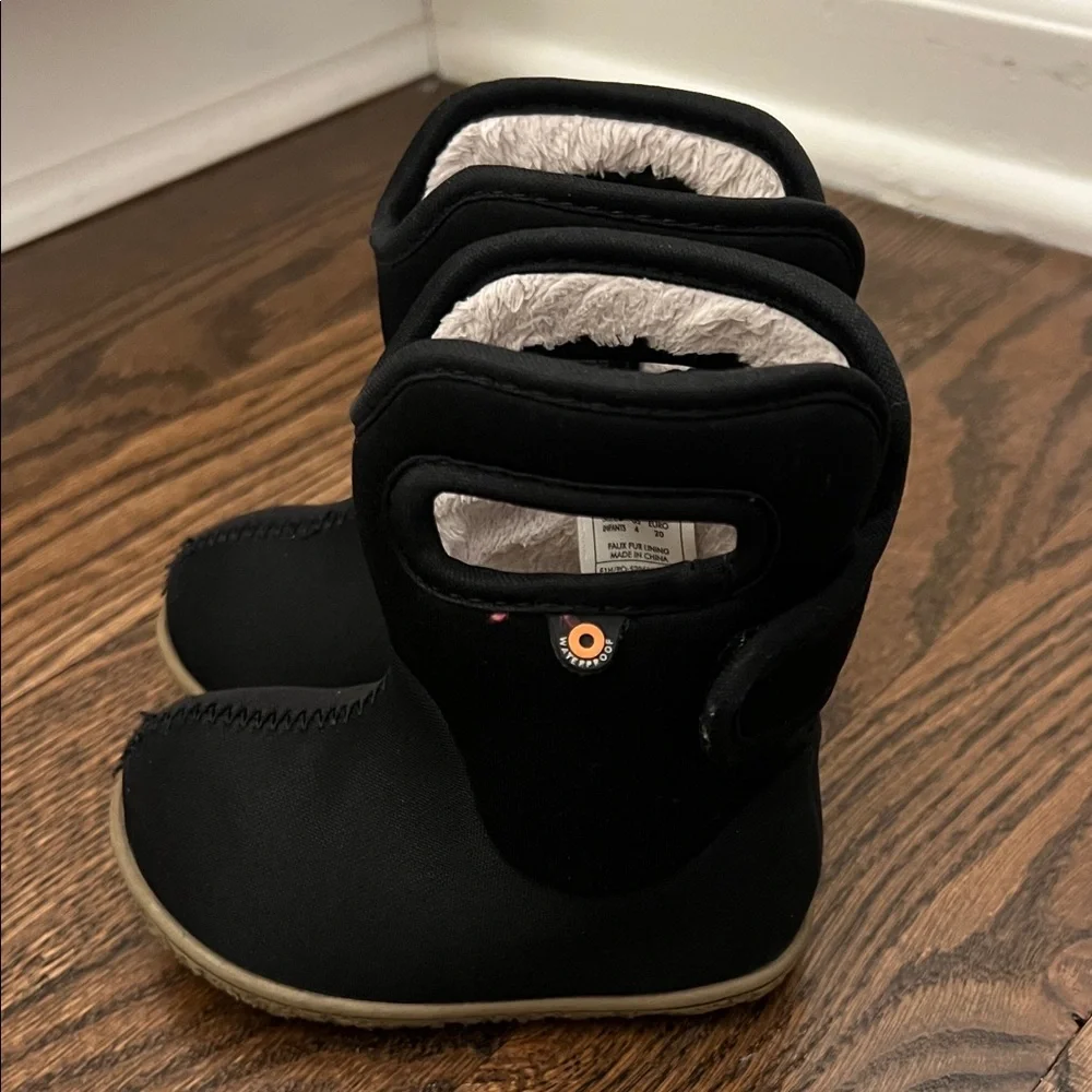 Bogs Black Baby Boots with Cream Lining